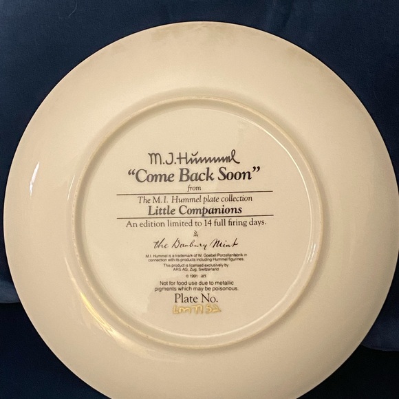 MJ Hummel plate collection LITTLE COMPANIONS:  “COME BACK SOON” - Picture 4 of 6